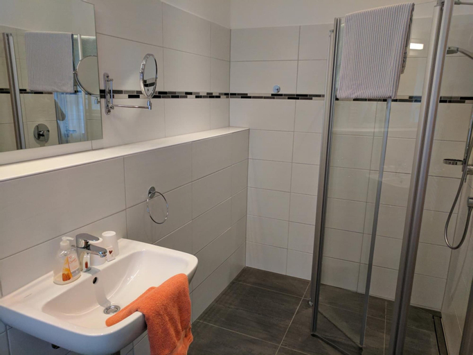Bedroom 5, Gasthaus Weingast, Rosenheim