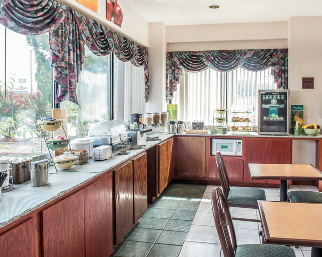 Food & Drinks 5, Quality Inn Marianna South, Jackson