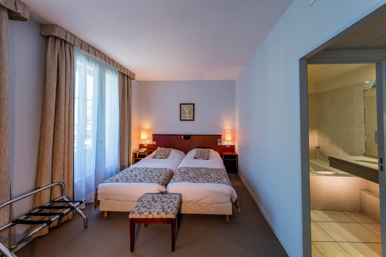 Bedroom 2, Noemys Néris Montluçon, Allier