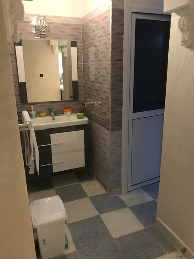 Bathroom 3, Residence Zeroual, Meknès