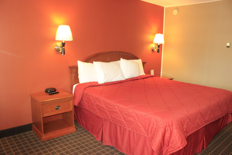 Bedroom 4, Days Inn by Wyndham Elko, Elko