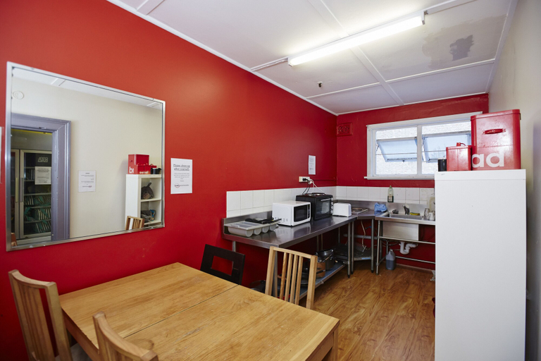 Others 4, Home Backpackers, Sydney