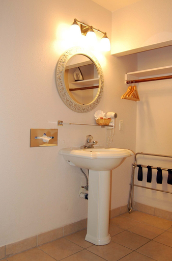 Bathroom 4, Americas Best Value Inn Los Banos, Merced
