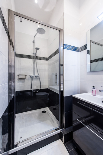 Bathroom 5, Paris Square, Paris