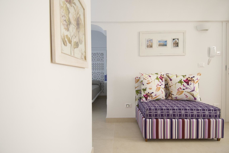 Bedroom 2, Casa Perugini, Bari