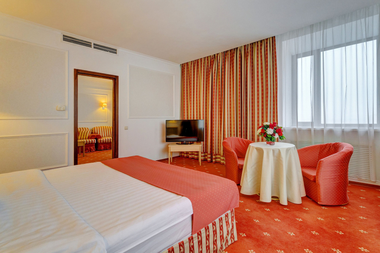 Bedroom 4, Borodino Hotel, North-Eastern
