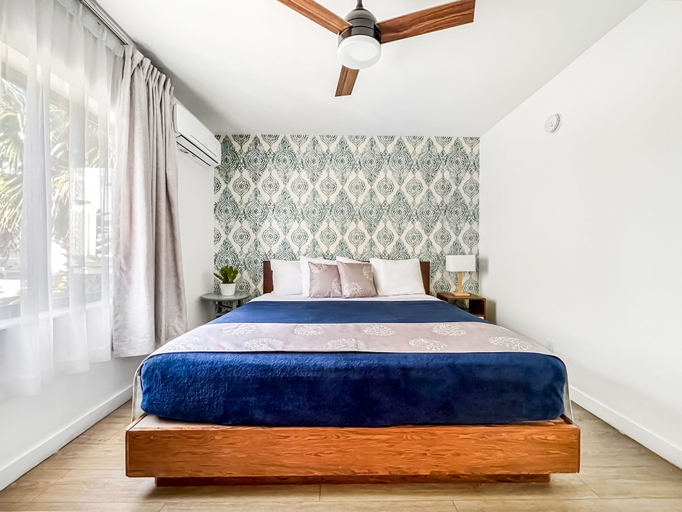 Bedroom 2, Ocean's Sound Hotel, Broward