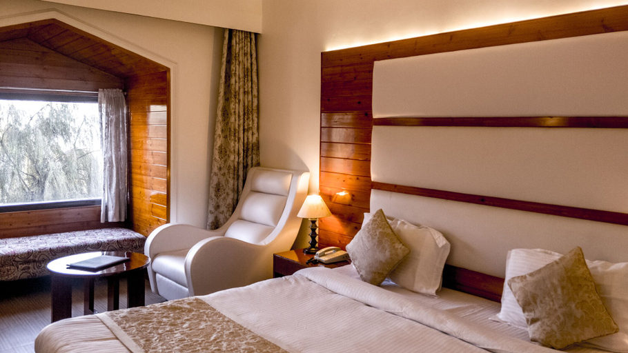 Bedroom 3, Royal Jardin Whistling Pines Resort, Shimla