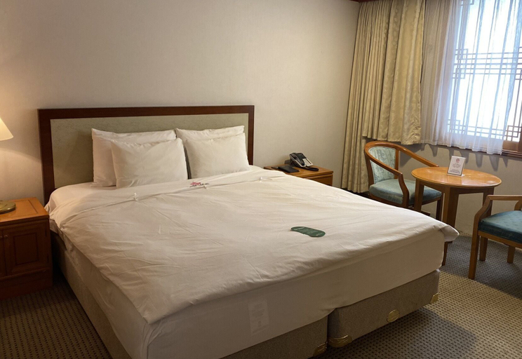 Bedroom 3, Hotel International, Changwon