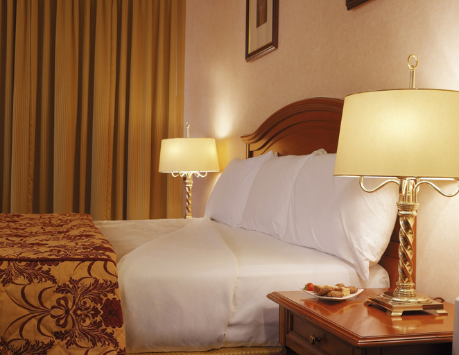 Bedroom 3, Killarney Avenue Hotel
