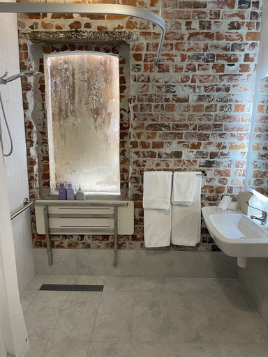 Bathroom 4, Oxford on Otho, Inverell - Pt B
