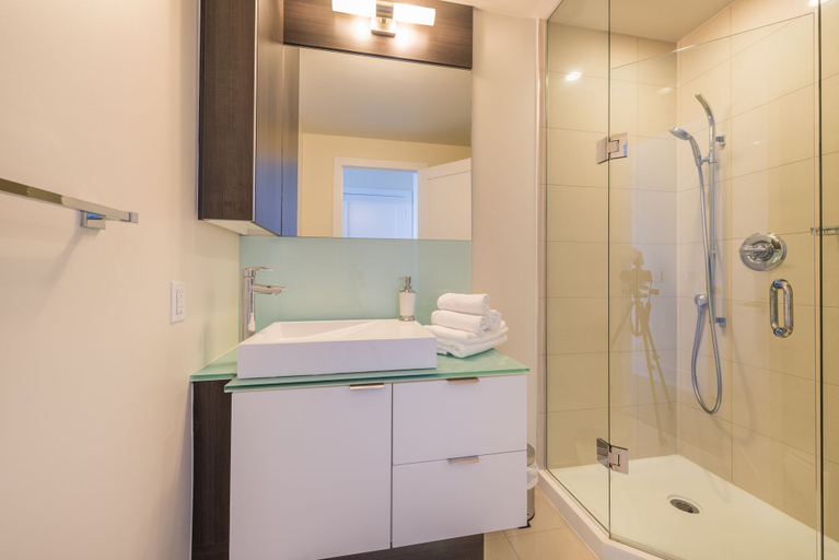 Bathroom 5, Grand Royal Condos - CN Tower, Toronto