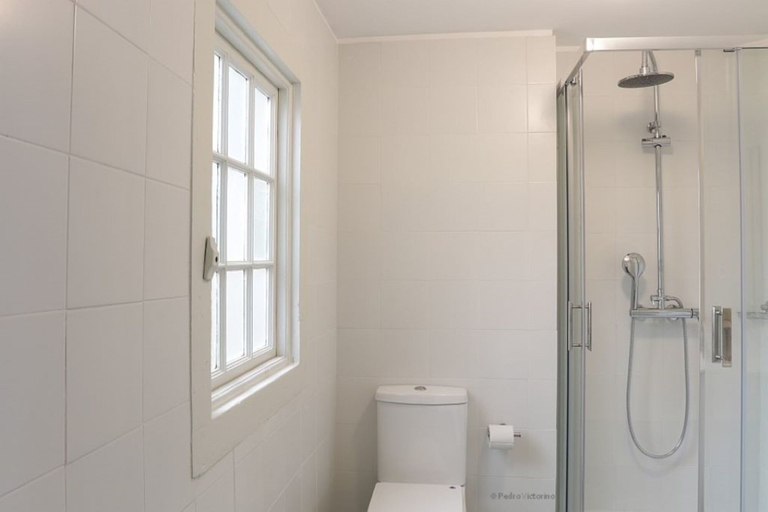 Bathroom 3, Porto Tile House, Porto