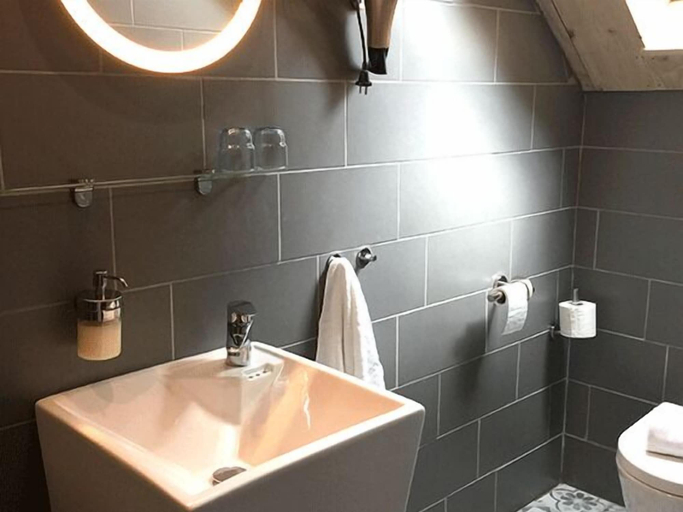 Bathroom 5, Boutique Hotel B&B Fleurie, Cher