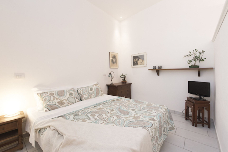 Bedroom, Pergola 48, Florence