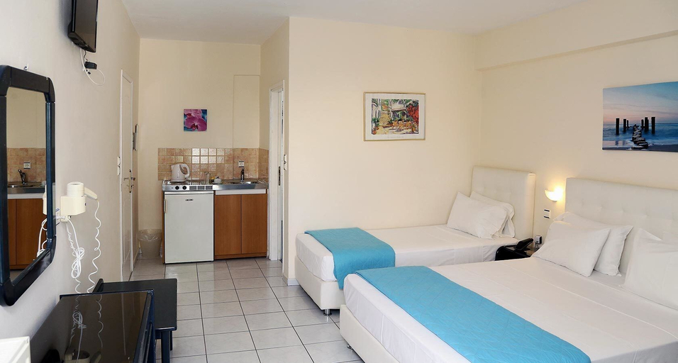 Bedroom 5, Peri's Hotel, Attica