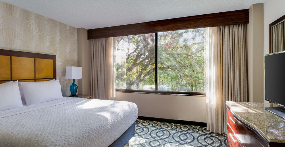 Bedroom 4, Embassy Suites by Hilton Dallas Love Field, Dallas