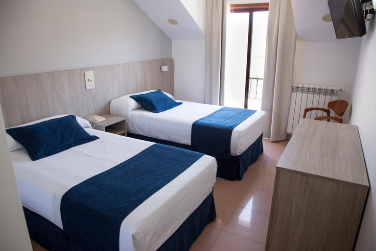 Bedroom 4, Hotel Restaurante Glasgow, Pontevedra
