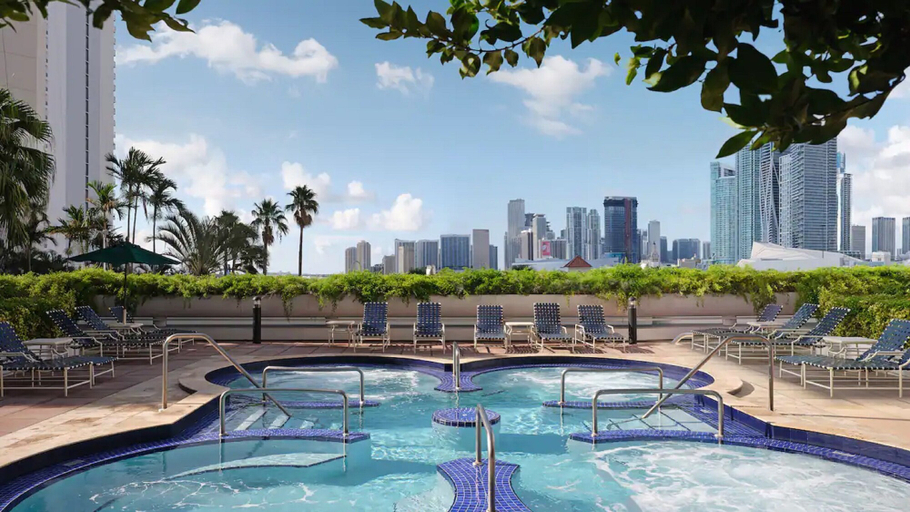 Sport & Beauty 3, DoubleTree by Hilton Grand Hotel Biscayne Bay, Miami-Dade