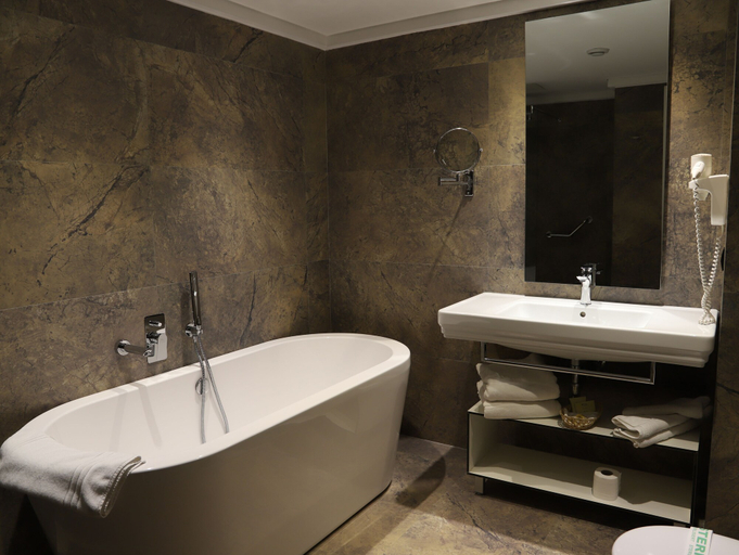 Bathroom 5, Mondial Hotel, Tiranës
