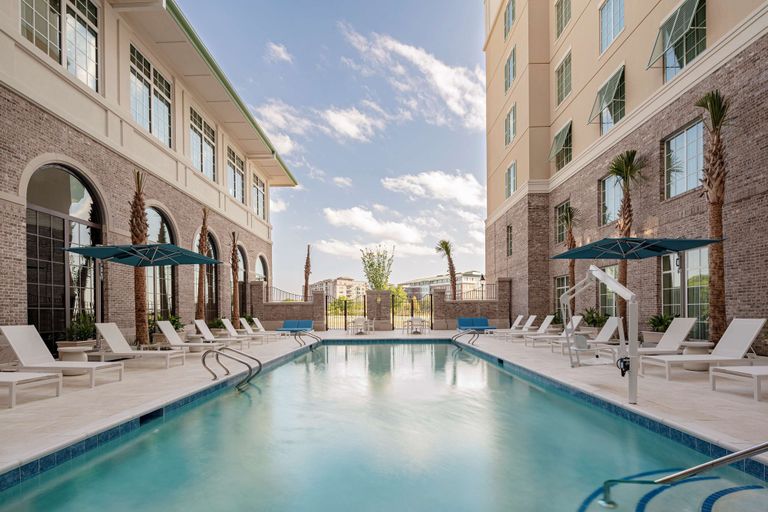 Sport & Beauty 5, Embassy Suites by Hilton Charleston Harbor Mt. Pleasant, Charleston