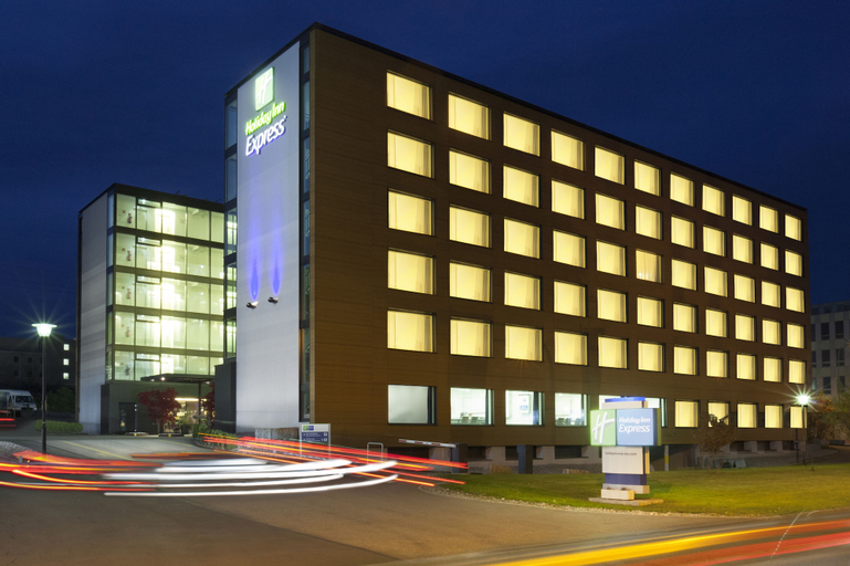 Exterior & Views 2, Holiday Inn Express ZÜRICH AIRPORT, Dielsdorf