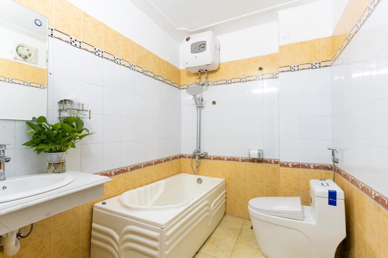Bathroom 5, PHÚ QUÝ HOTEL, Lạng Sơn