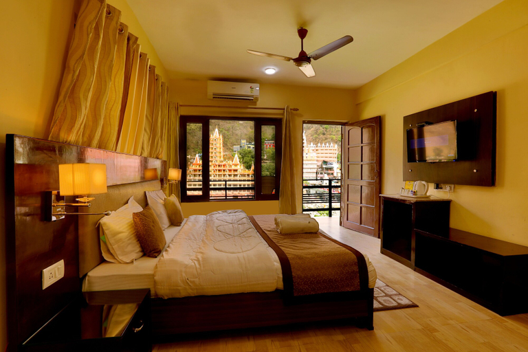 Bedroom 2, Kunwar Residency, Garhwal