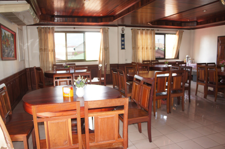 Food & Drinks 4, Sisavath Hotel, Vientiane