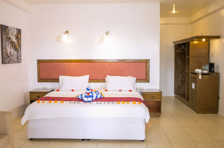 Bedroom 3, Blue Star Dive & Resort, Anda