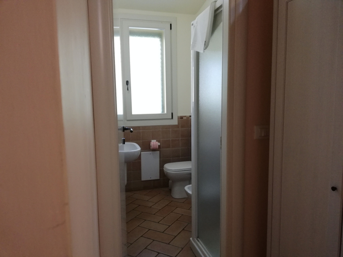 Bathroom 3, R&B Brigida, Rimini