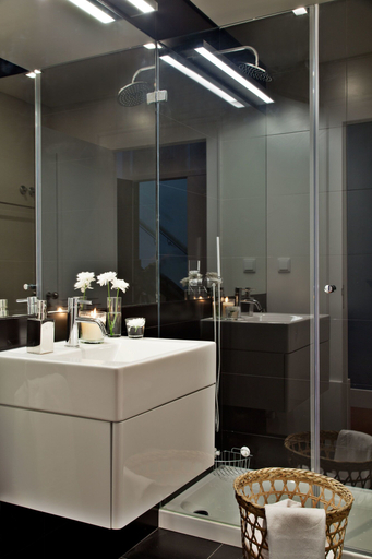 Bathroom, Lisbon Five Stars Apartments São Julião 72, Lisbon