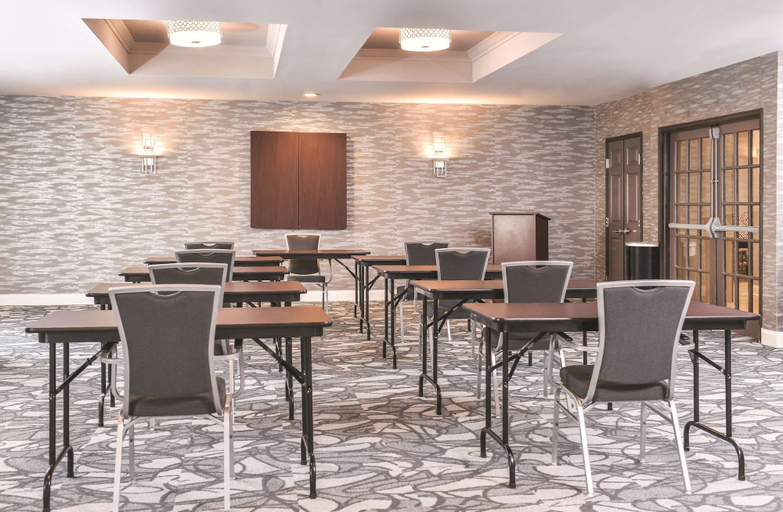 Food & Drinks 5, La Quinta Inn & Suites by Wyndham Abilene Mall, Taylor