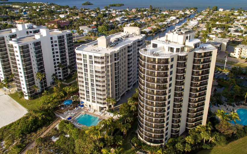Exterior & Views 2, GullWing Beach Resort, Lee