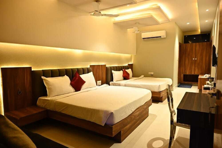Bedroom 2, Nakshatra Resort & Garden, Shivpuri