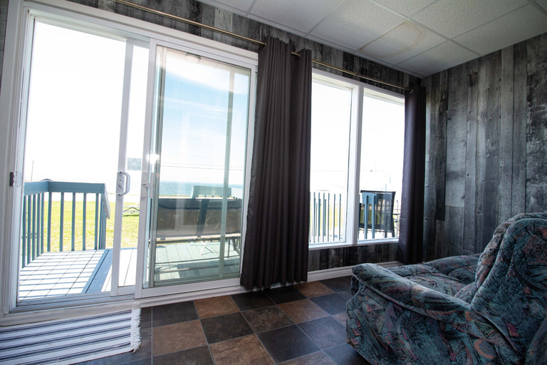 Others 5, Motel de la mer, Rimouski-Neigette
