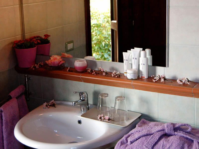Bathroom 4, Bulichella, Livorno