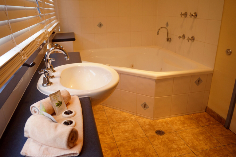 Bathroom 3, Rayville Boat Houses, Colac-Otway - South