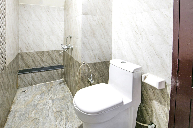 Bathroom 4, GuestHouser 3 BHK Houseboat 147b, Alappuzha