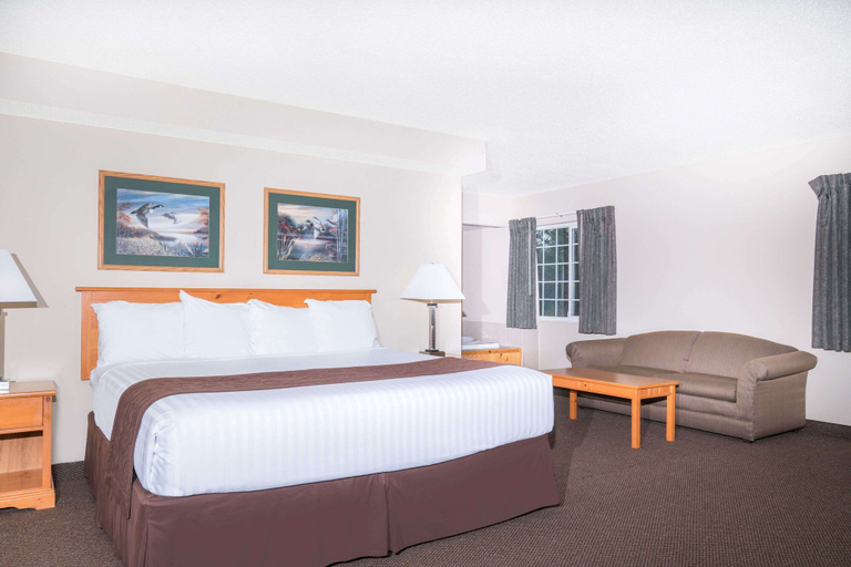 Bedroom 3, Baymont by Wyndham Baxter/Brainerd Area, Crow Wing