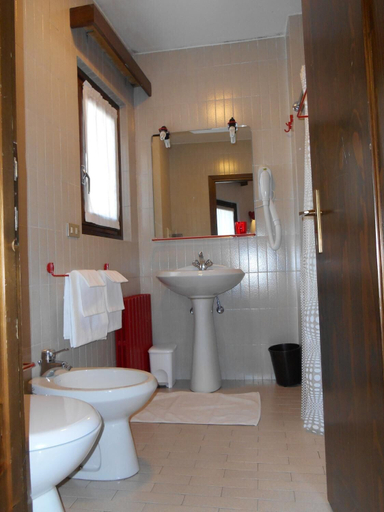 Bathroom, Chalet Cotril, Sondrio
