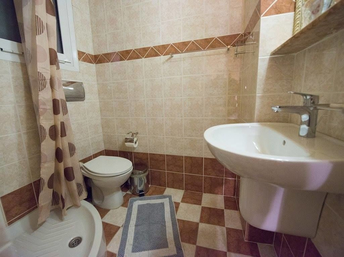 Bathroom 4, Hotel Atlanta, West Greece