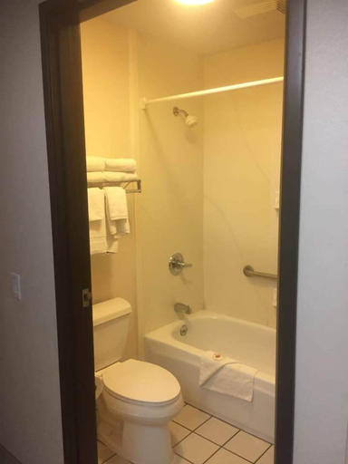 Bathroom 4, Comfort Inn Limon, Lincoln