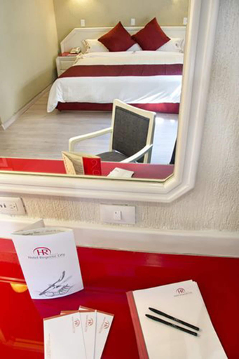 Bedroom 2, Regente, Mexico City