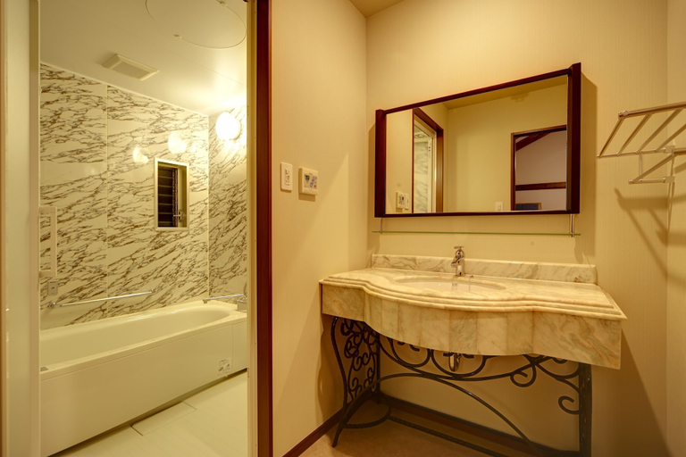 Bathroom 4, AJ Resort Island Ikeijima, Uruma