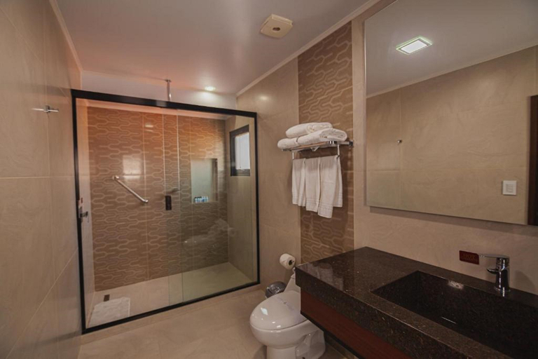 Bathroom 5, Hotel Sirari By Regina, Andrés Ibáñez
