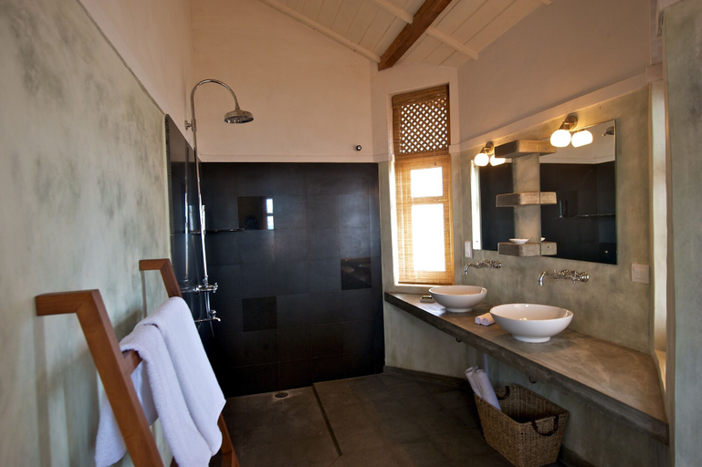 Bathroom 5, Jetwing Kottukal Beach House, Pothuvil