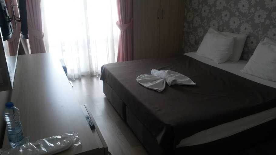 Bedroom 3, Winecity Hotel, Kale
