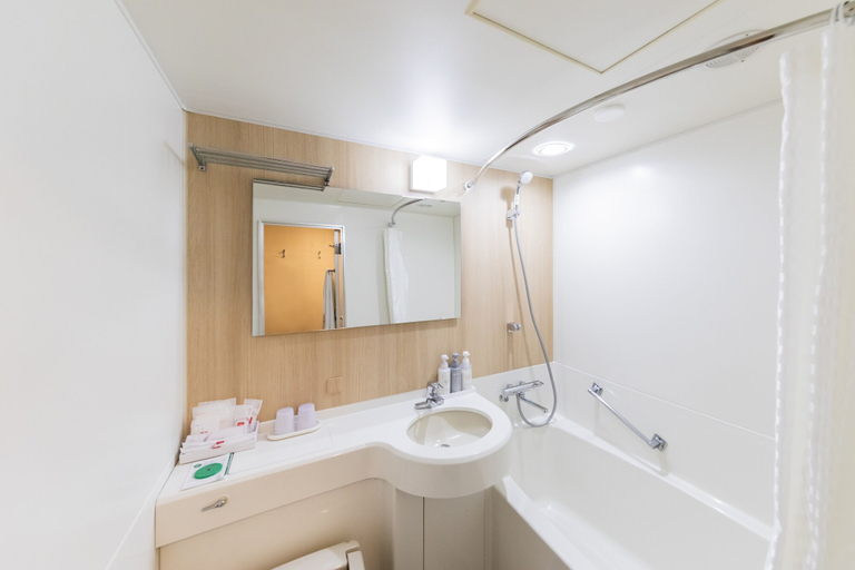 Bathroom 5, Shin-Osaka Esaka Tokyu REI HOTEL, Suita