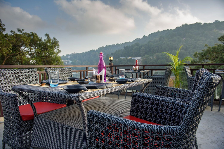 Food & Drinks 5, Foxoso The Mall Road, Nainital
